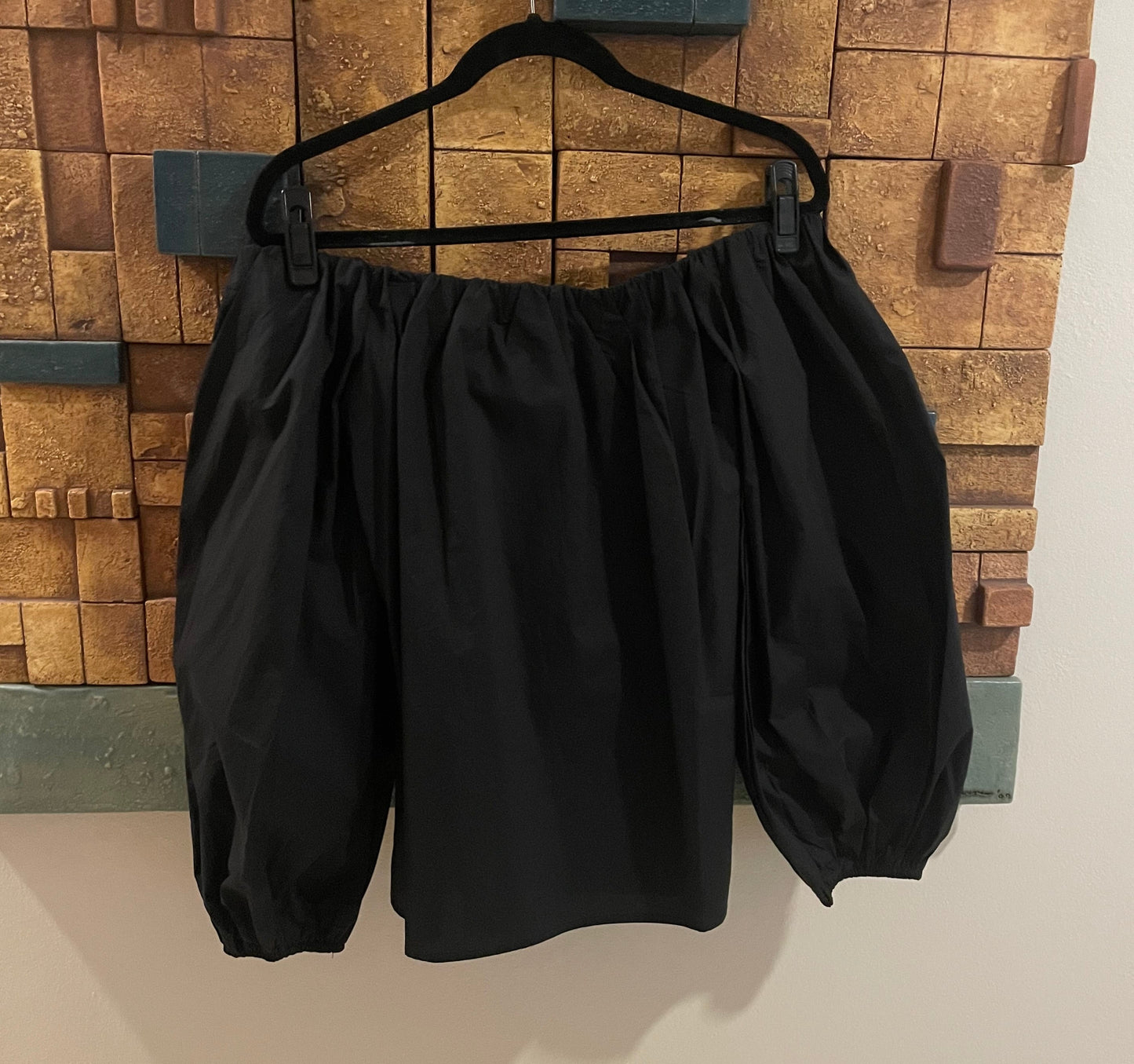 OFF SHOULDER TOP