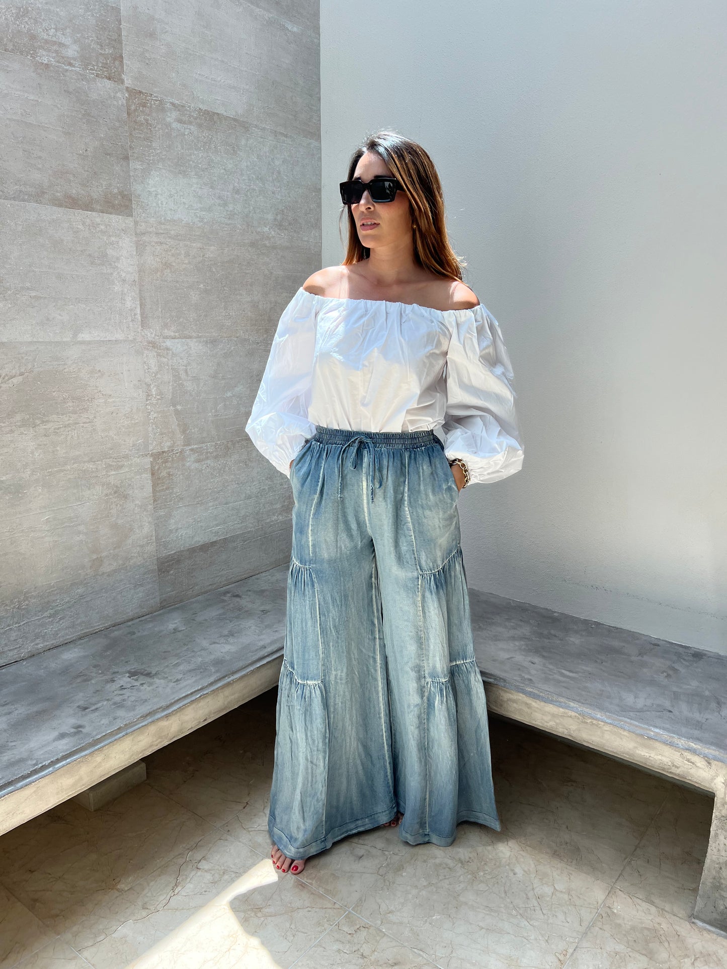 OFF SHOULDER TOP