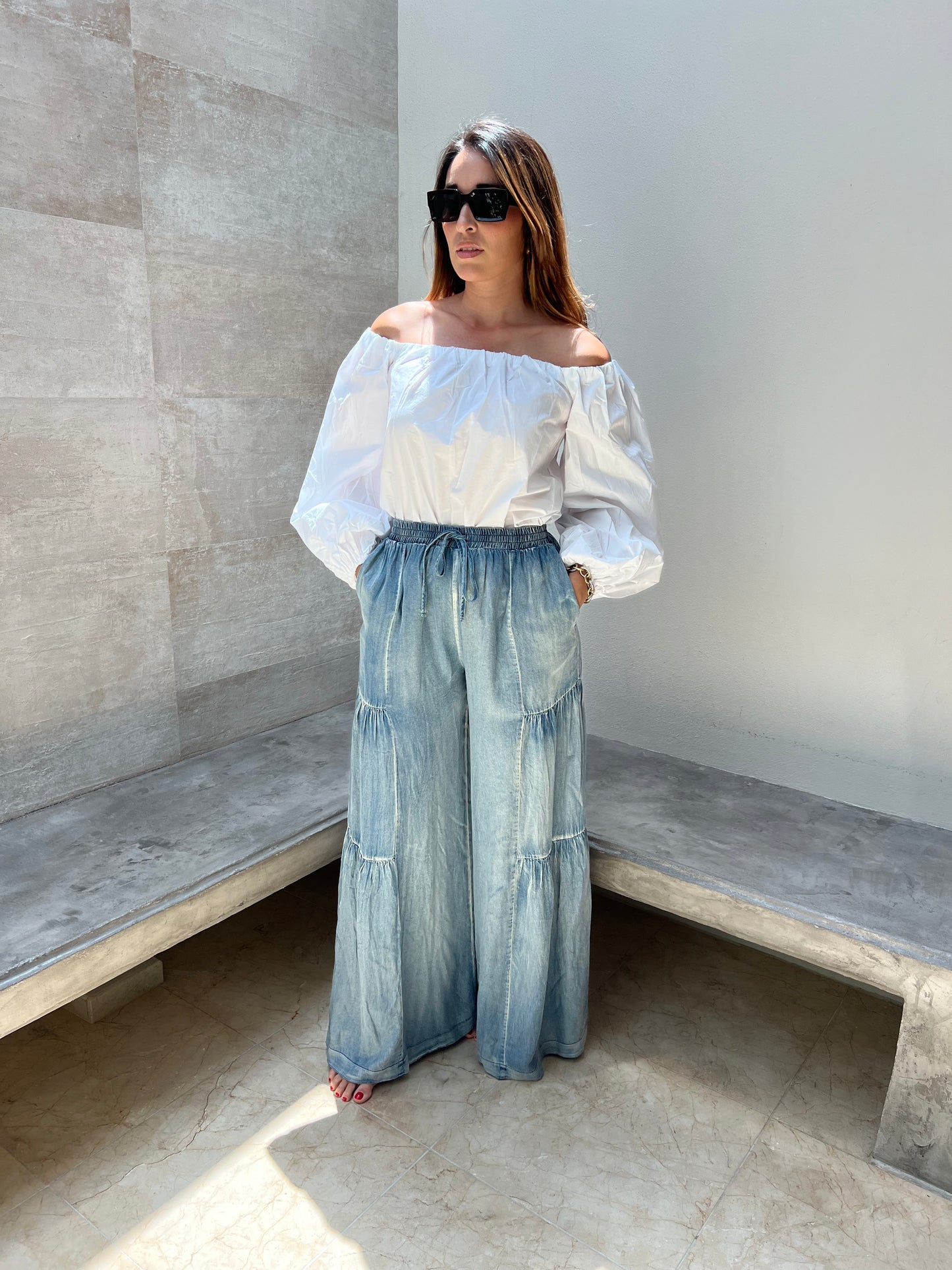 OFF SHOULDER TOP