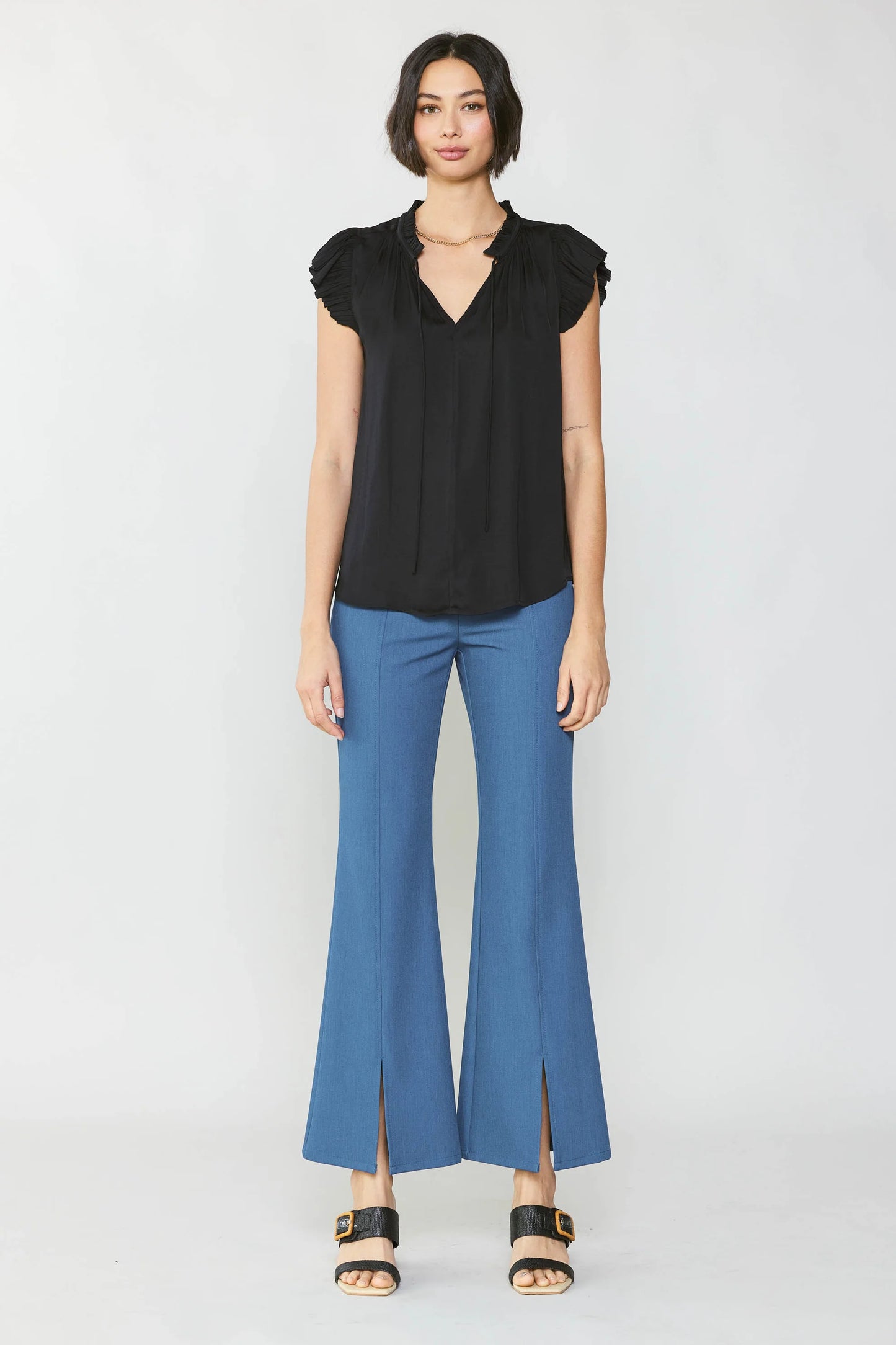 MARGOT PLEATED SLEEVE BLOUSE