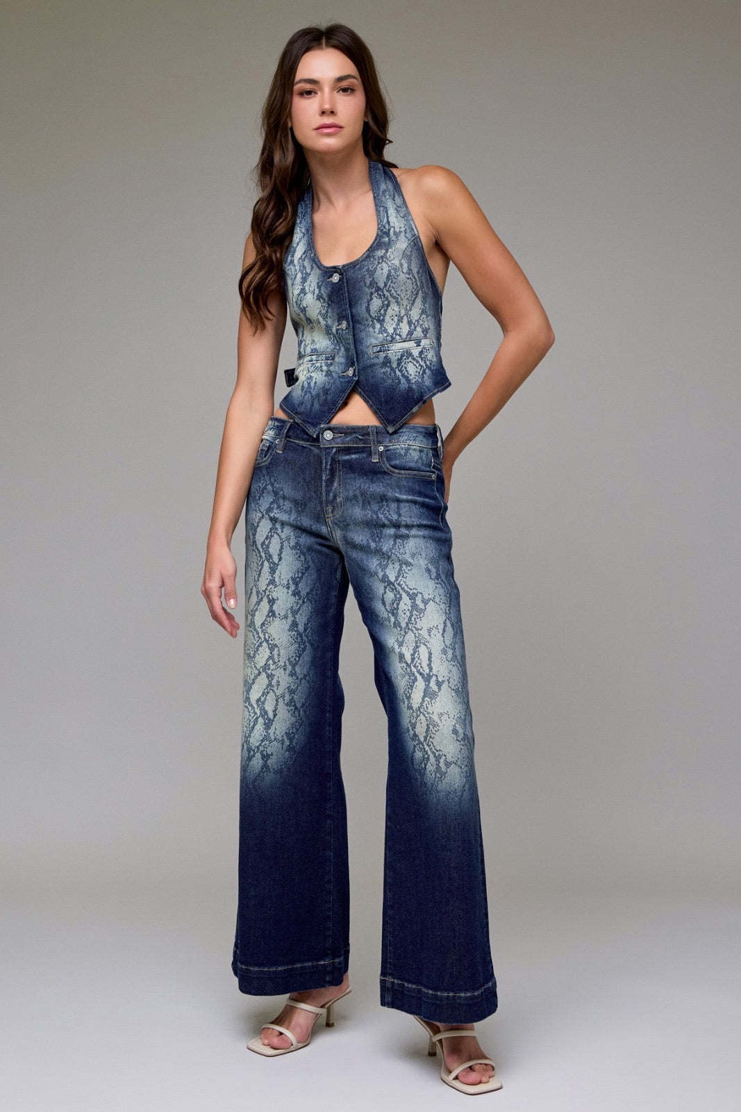 THE HAPPI SNAKE VEST SET