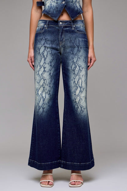 THE HAPPI SNAKE VEST SET