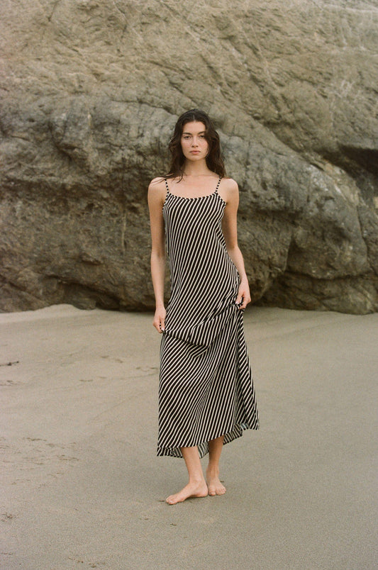 AMINA MAXI